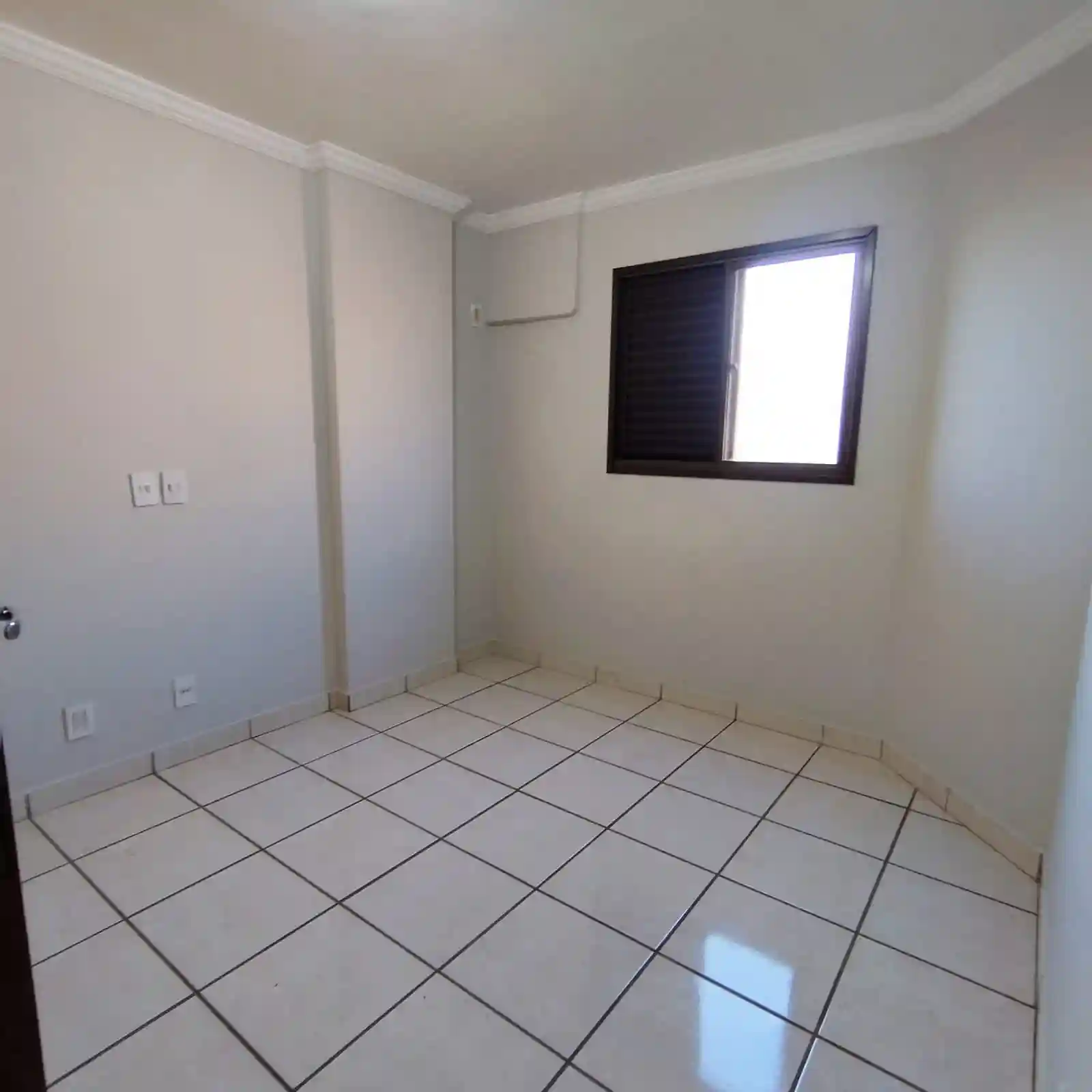 Apartamento com 2 quartos à venda, 70m² — foto 2 de 10