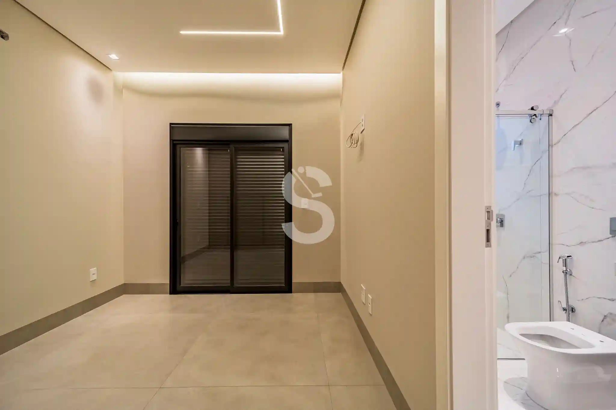 Casa de Condomínio com 4 quartos à venda, 280m² — foto 9 de 34