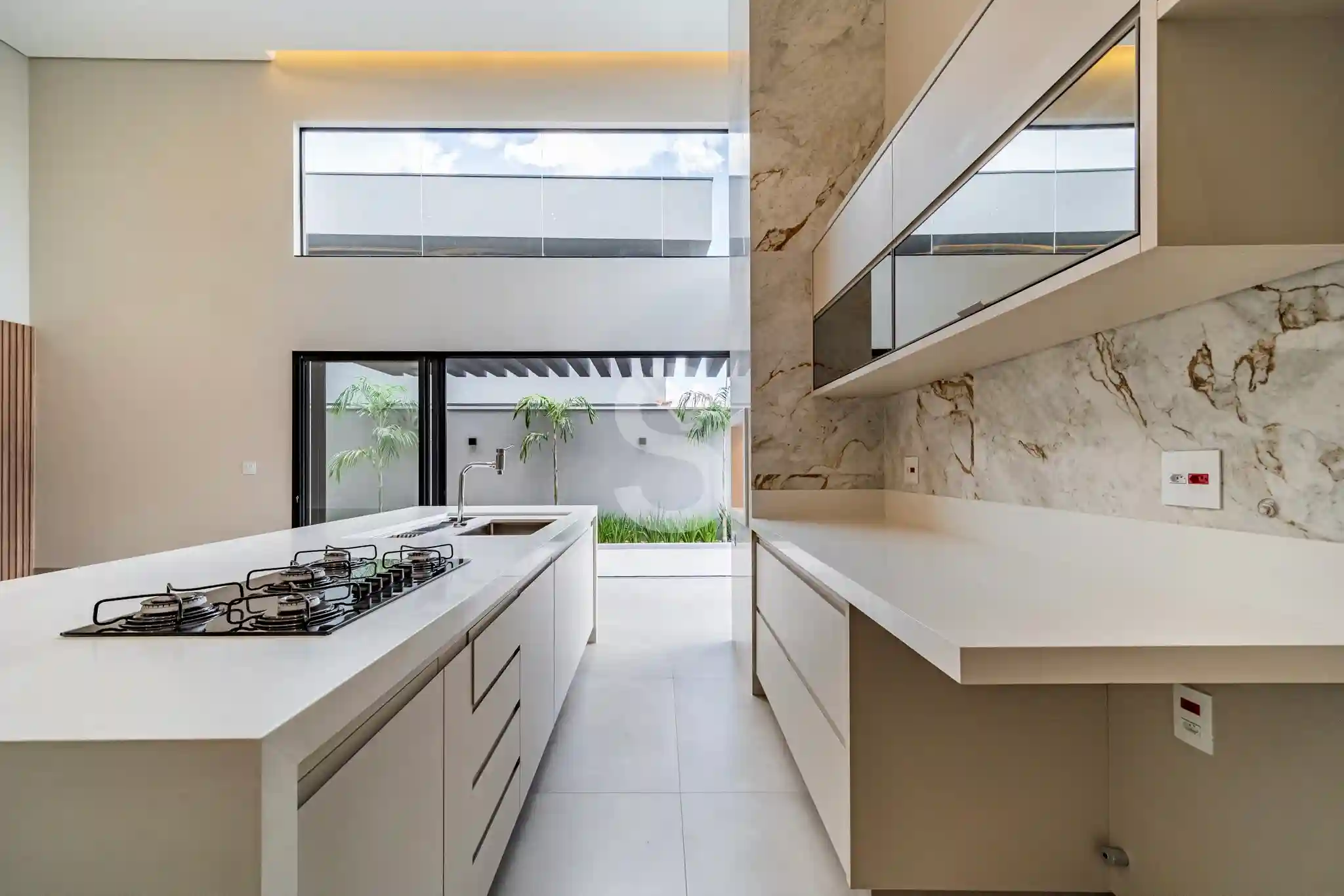 Casa de Condomínio com 4 quartos à venda, 280m² — foto 21 de 34