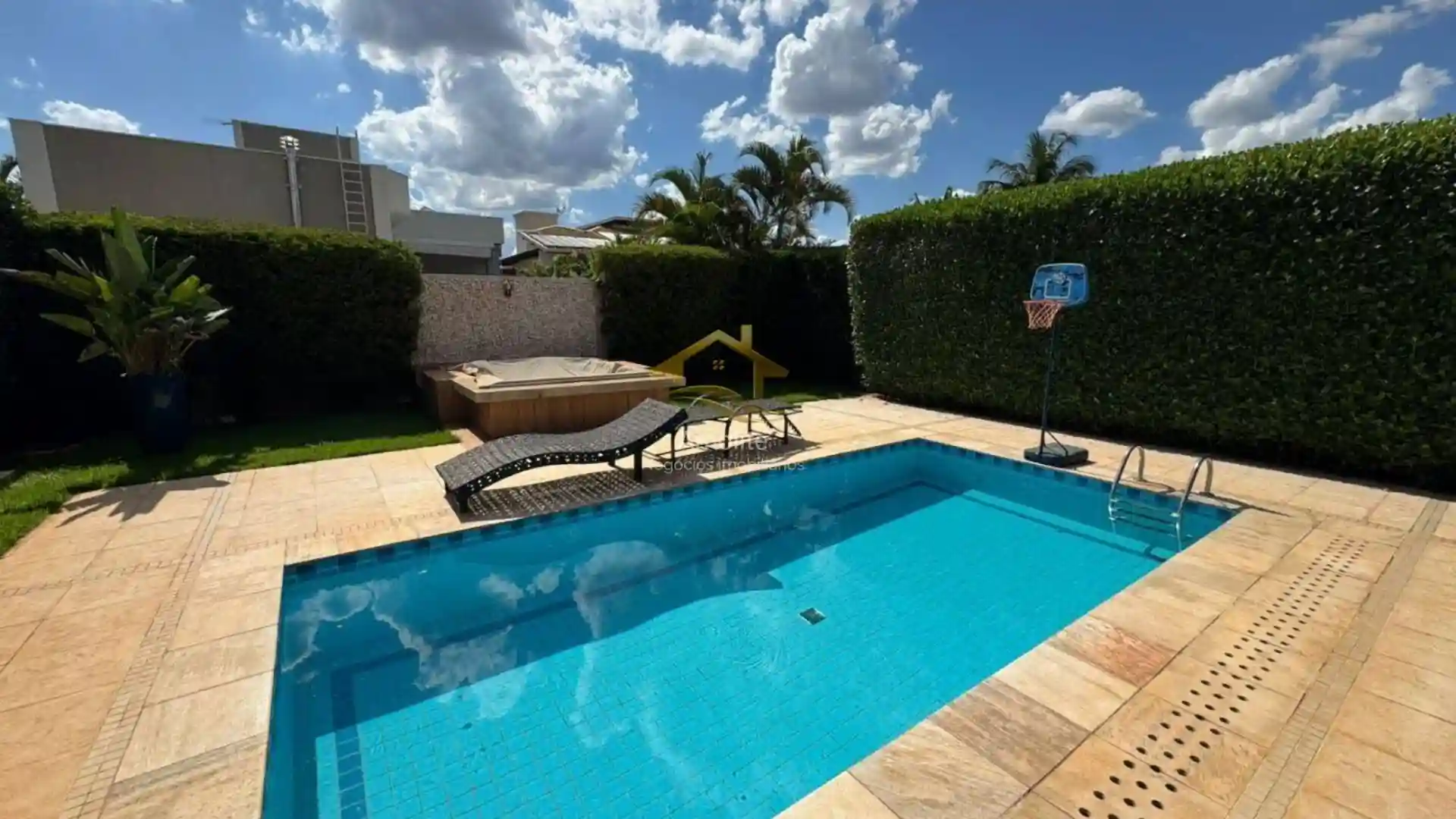 Casa de Condomínio com 3 quartos à venda, 330m² — foto 9 de 31