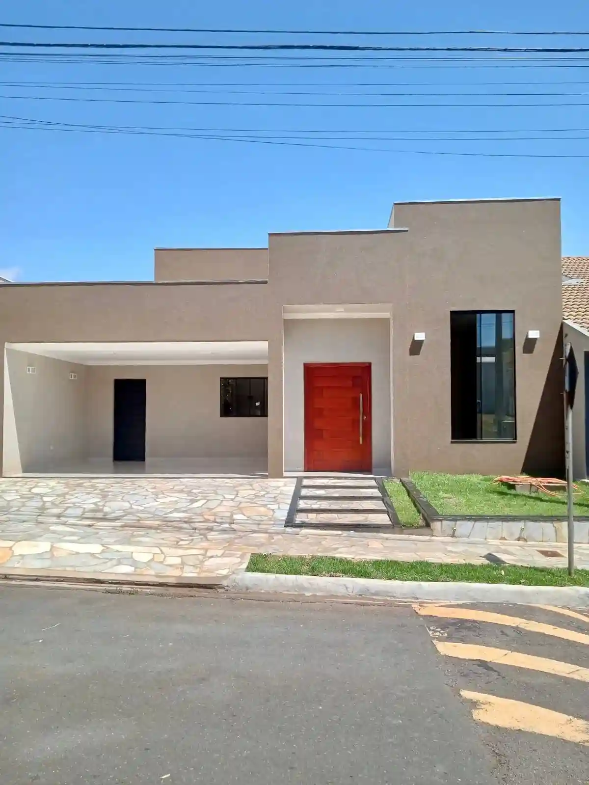 Casa de Condomínio com 3 quartos à venda, 253m² — foto 2 de 25