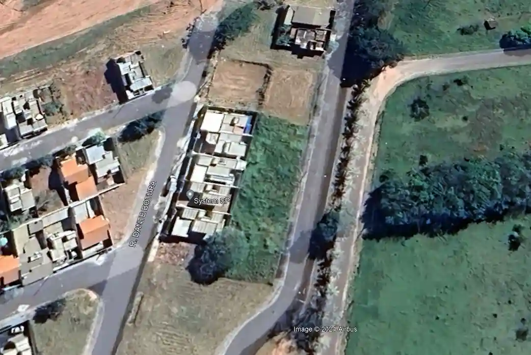 Terreno / Lote / Condomínio  à venda, 200m² — foto 1 de 3