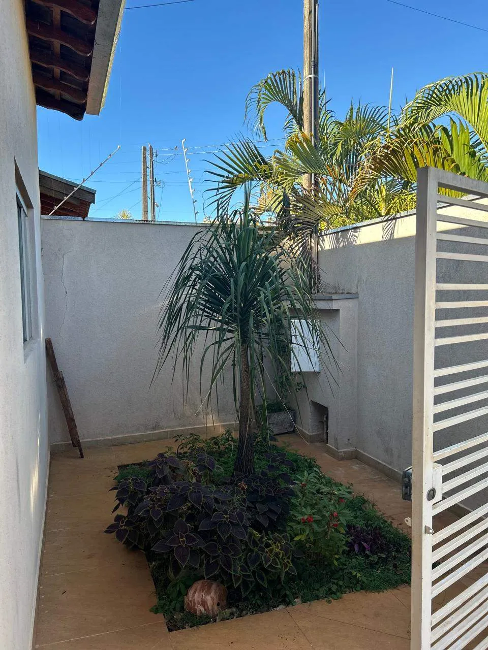 Casa com 2 quartos para aluguel, 200m² — foto 4 de 16