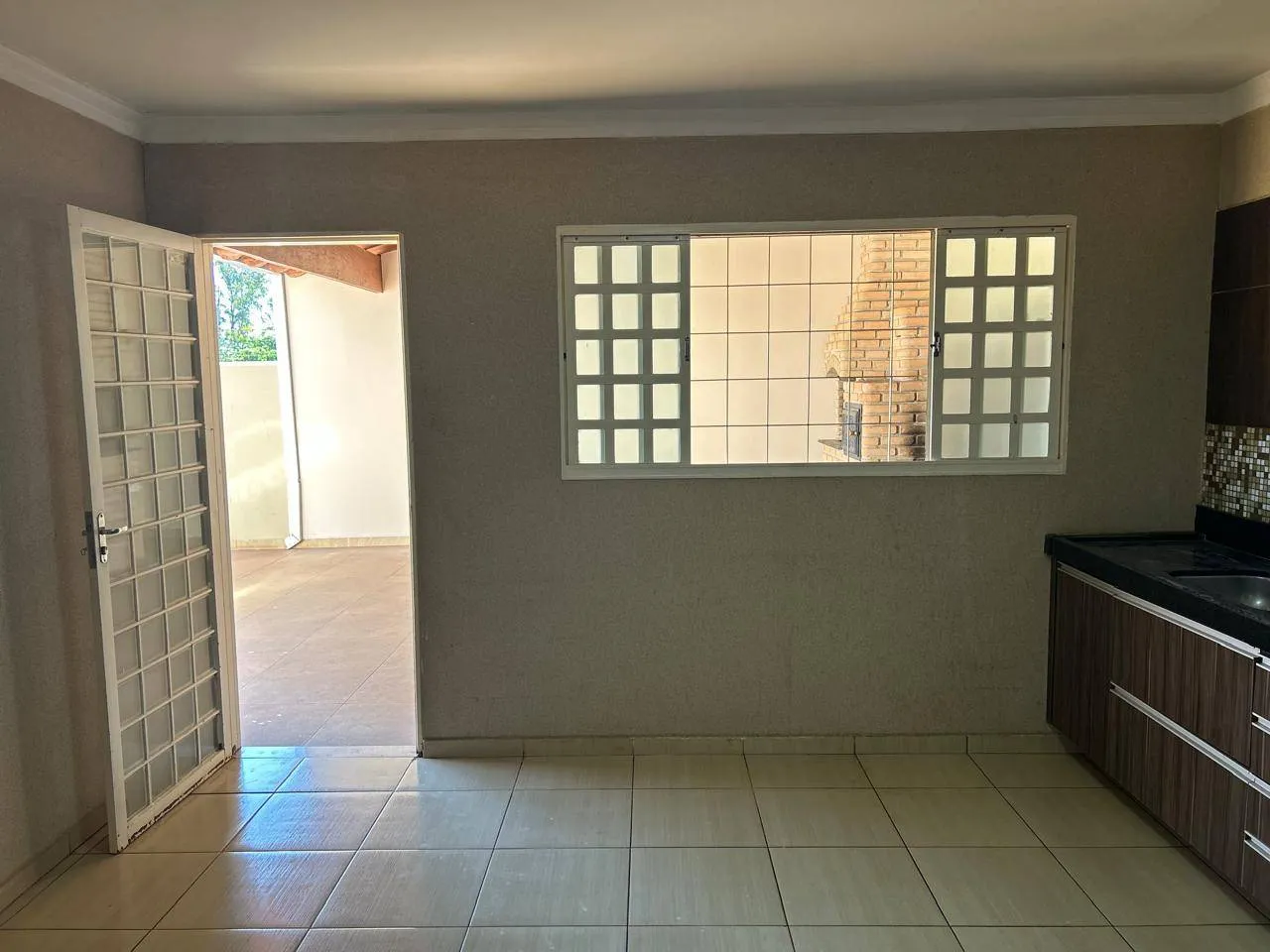 Casa com 2 quartos para aluguel, 200m² — foto 12 de 16