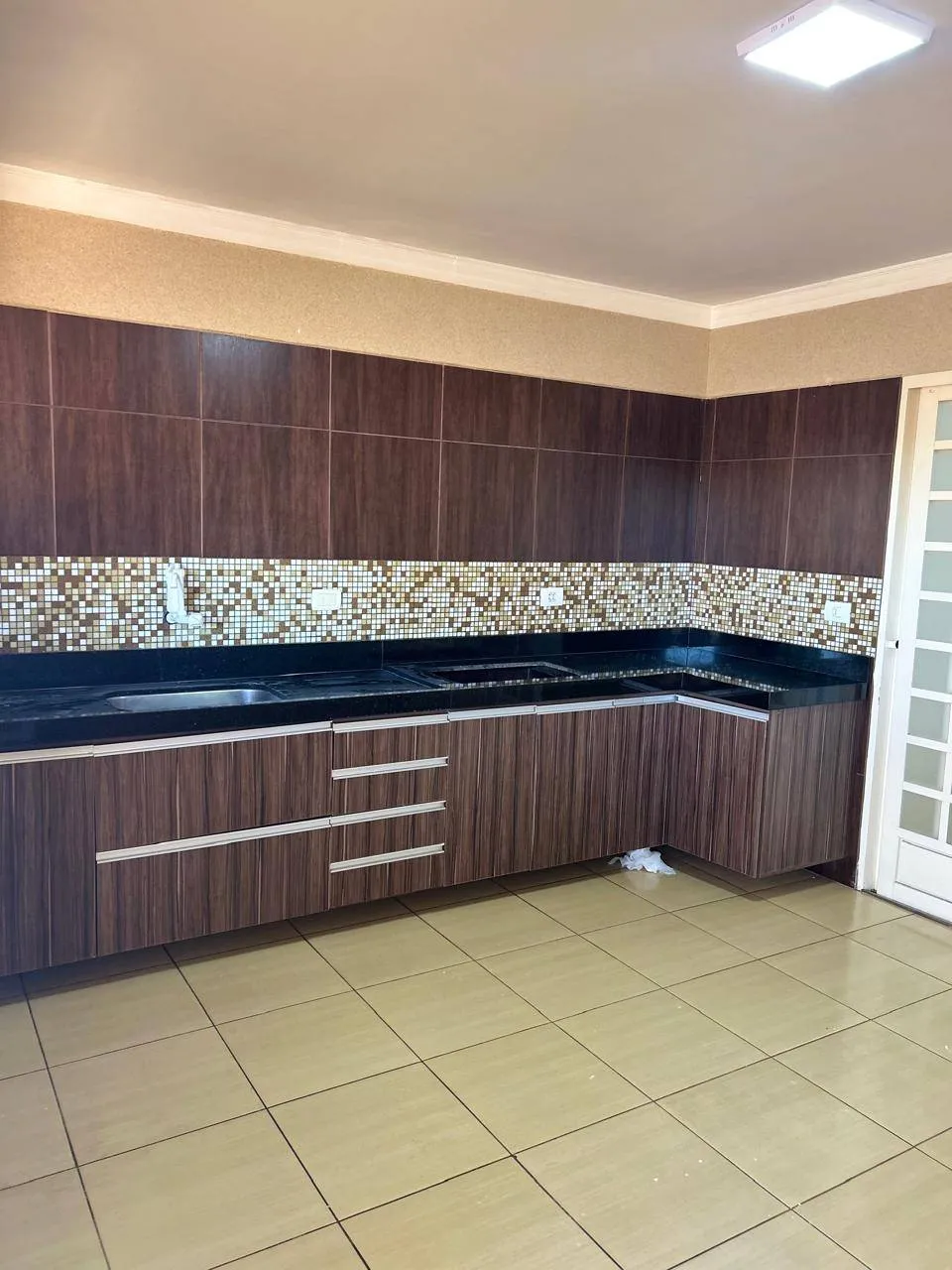 Casa com 2 quartos para aluguel, 200m² — foto 11 de 16