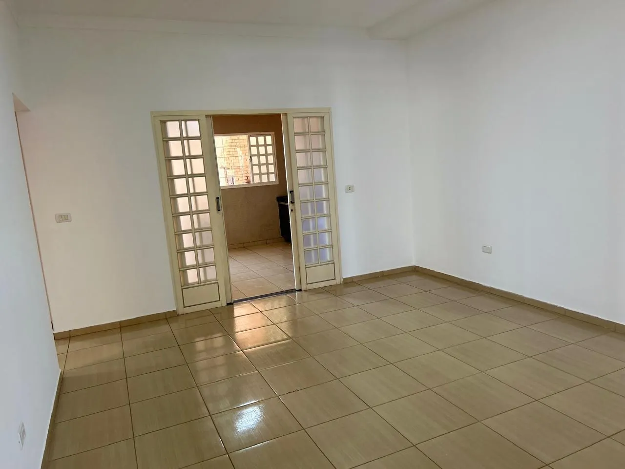 Casa com 2 quartos para aluguel, 200m² — foto 6 de 16