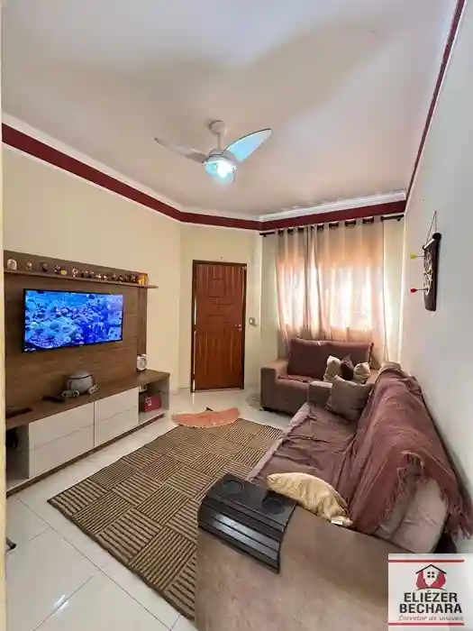 Casa com 3 quartos à venda, 133m² — foto 1 de 18
