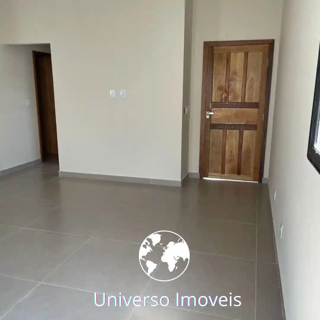 Casa com 3 quartos à venda, 77m² — foto 3 de 7