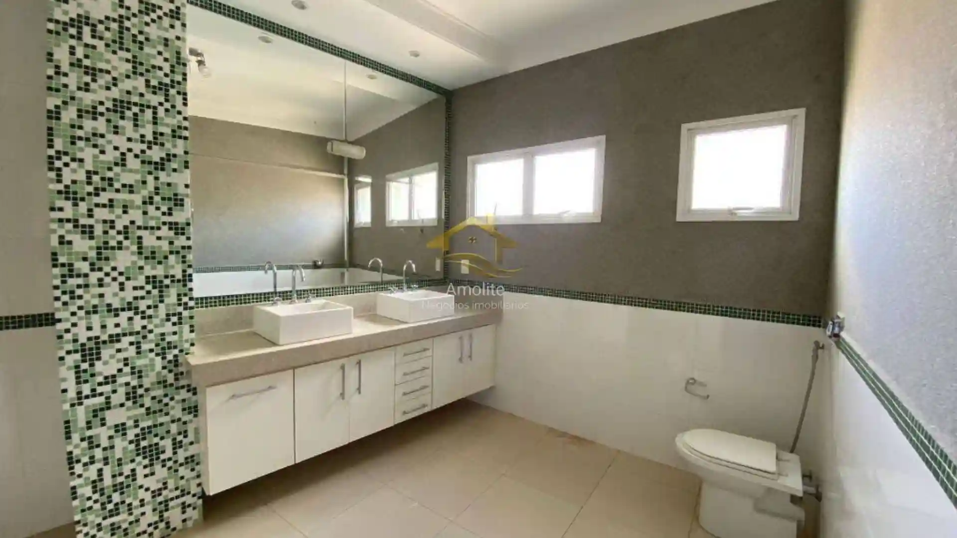 Casa de Condomínio com 3 quartos à venda, 340m² — foto 9 de 23