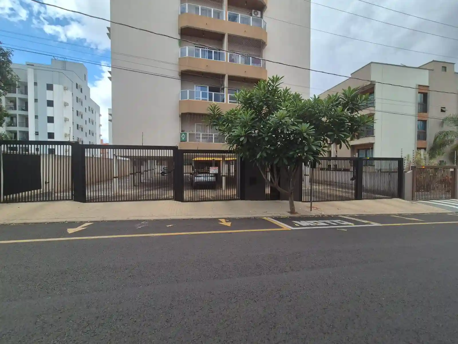 Apartamento com 2 quartos à venda, 82m² — foto 1 de 16