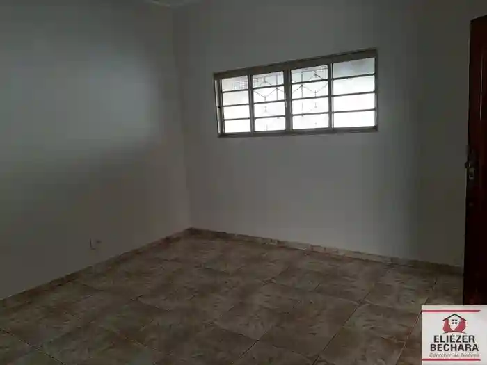 Casa com 3 quartos à venda, 225m² — foto 33 de 39