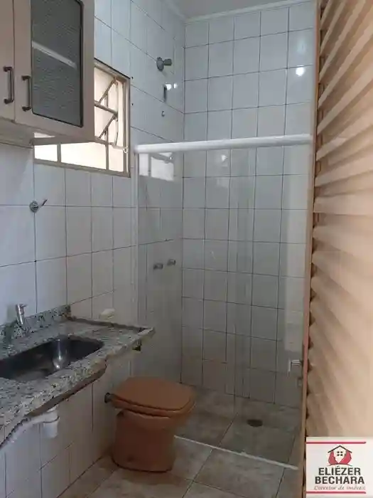 Casa com 3 quartos à venda, 225m² — foto 24 de 39