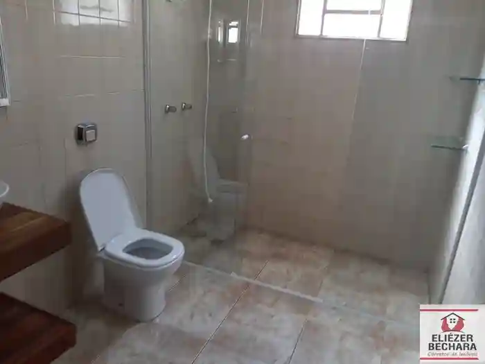 Casa com 3 quartos à venda, 225m² — foto 15 de 39