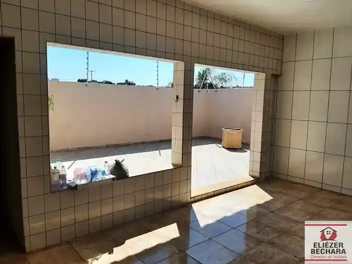 Casa com 3 quartos à venda, 225m² — foto 22 de 39