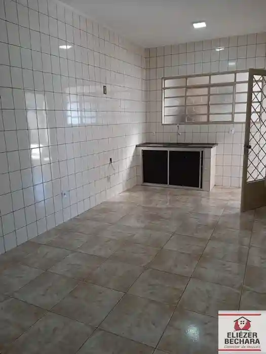 Casa com 3 quartos à venda, 225m² — foto 12 de 39