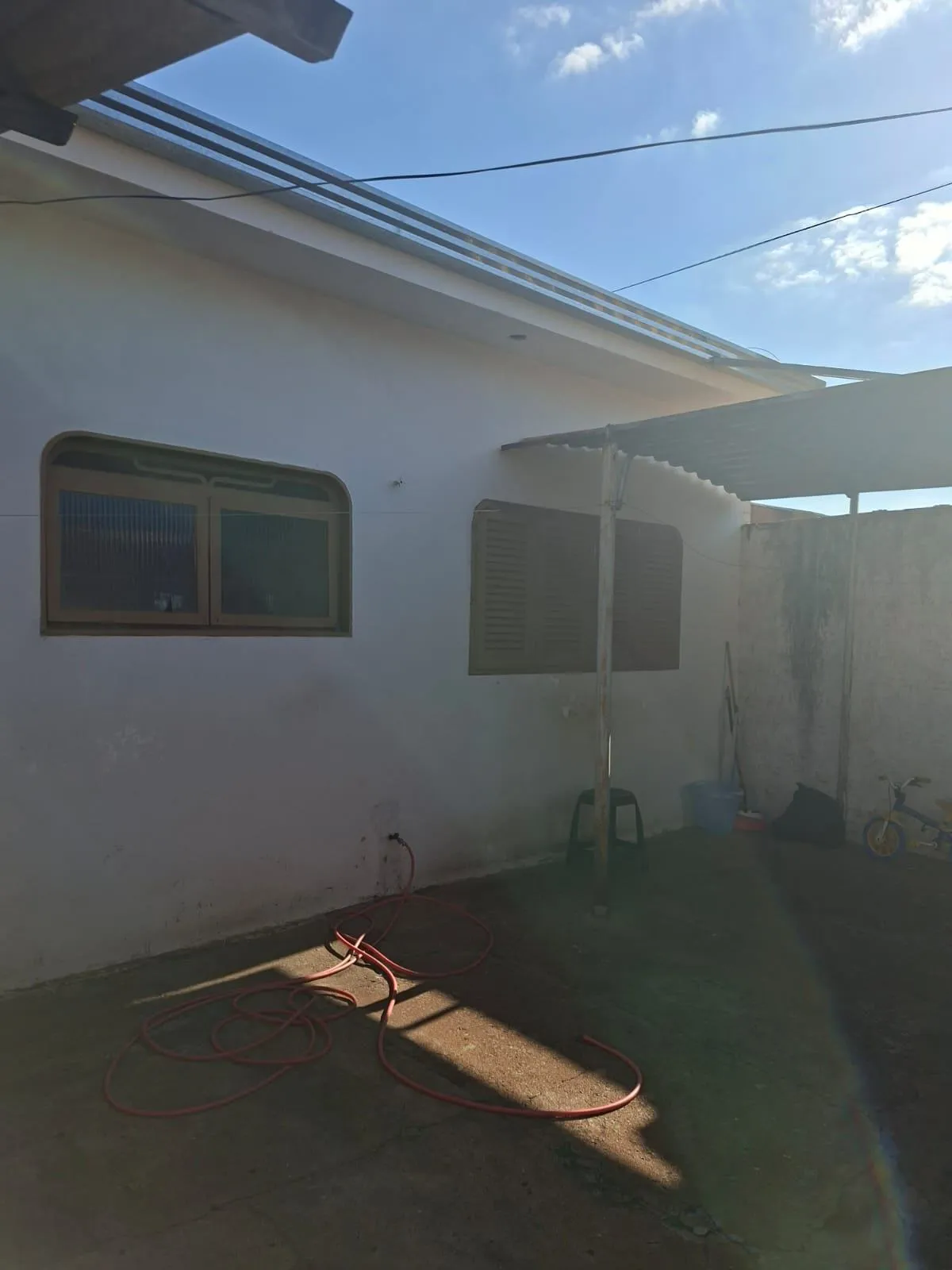 Casa com 1 quarto à venda, 154m² — foto 1 de 13