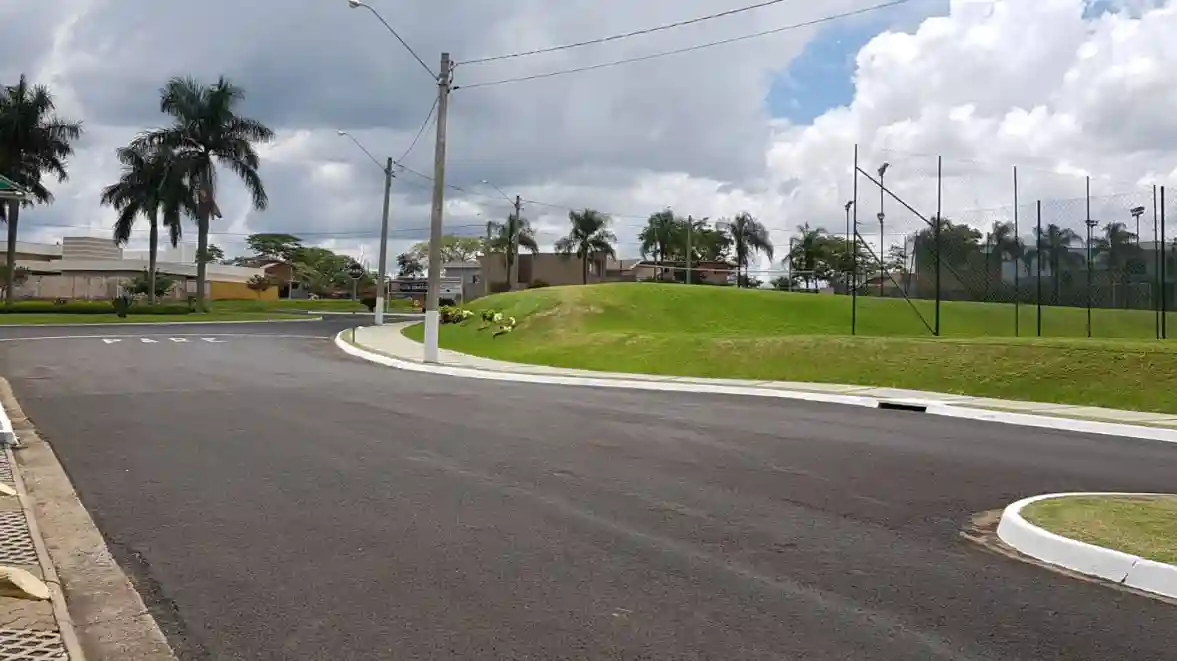 Terreno / Lote / Condomínio  à venda, 360m² — foto 7 de 7