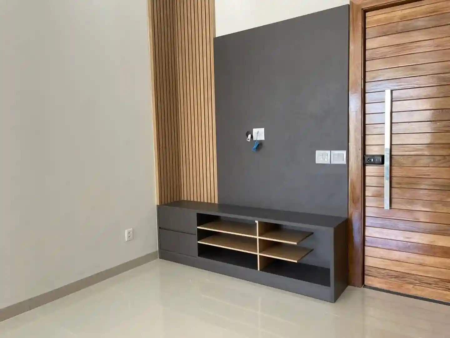 Casa de Condomínio com 3 quartos à venda, 253m² — foto 2 de 10