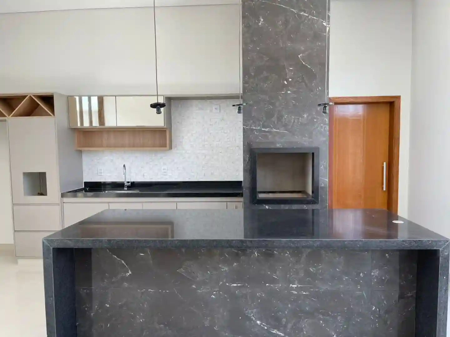 Casa de Condomínio com 3 quartos à venda, 253m² — foto 9 de 10