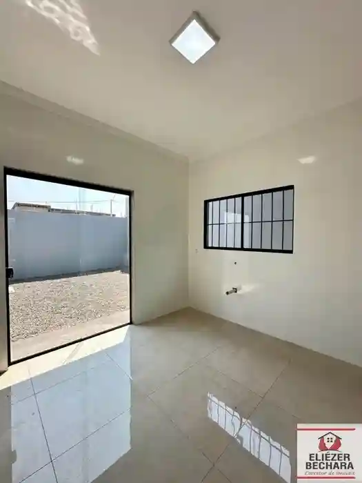 Casa com 2 quartos à venda, 85m² — foto 4 de 9