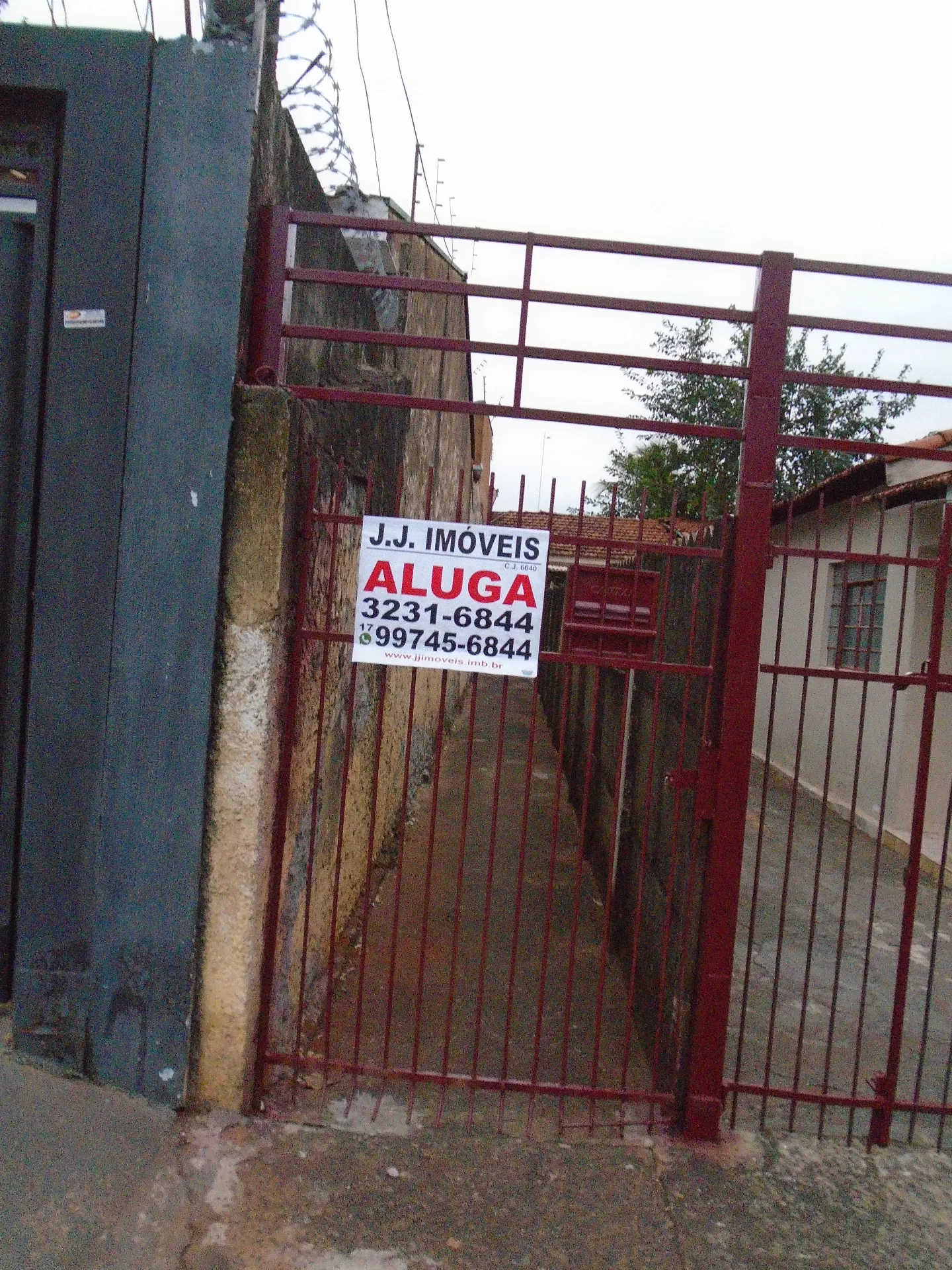 Casa com 2 quartos para aluguel, 45m² — foto 1 de 19