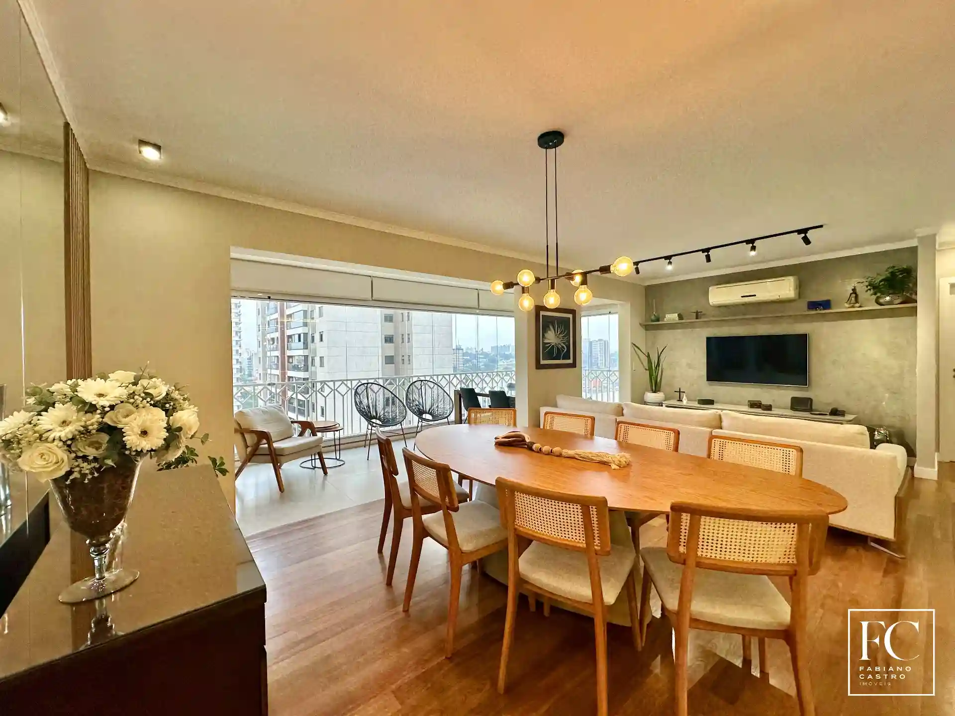 Apartamento com 3 quartos à venda, 136m² — foto 1 de 27