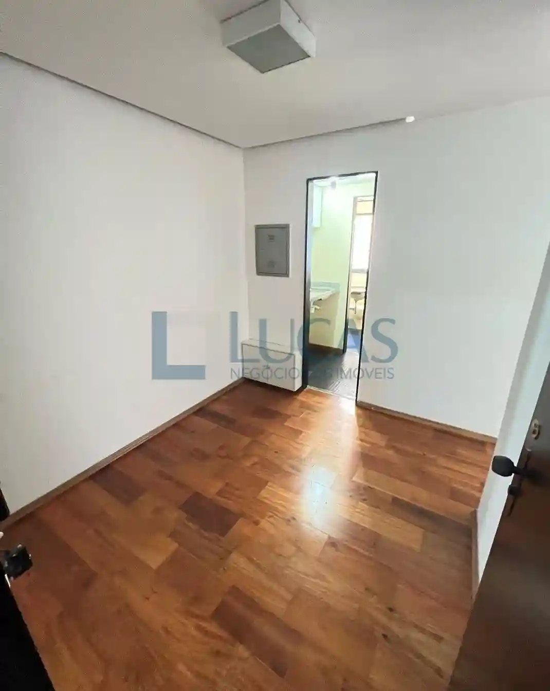 Conjunto Comercial / Sala  para aluguel, 49m² — foto 5 de 9