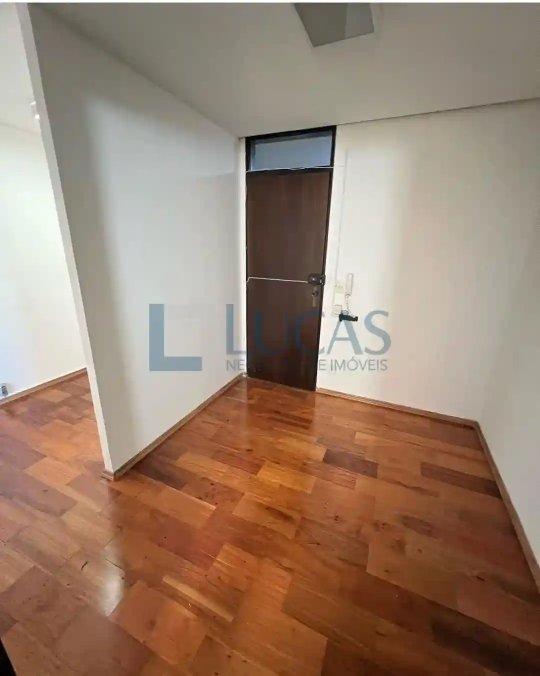 Conjunto Comercial / Sala  para aluguel, 49m² — foto 8 de 9