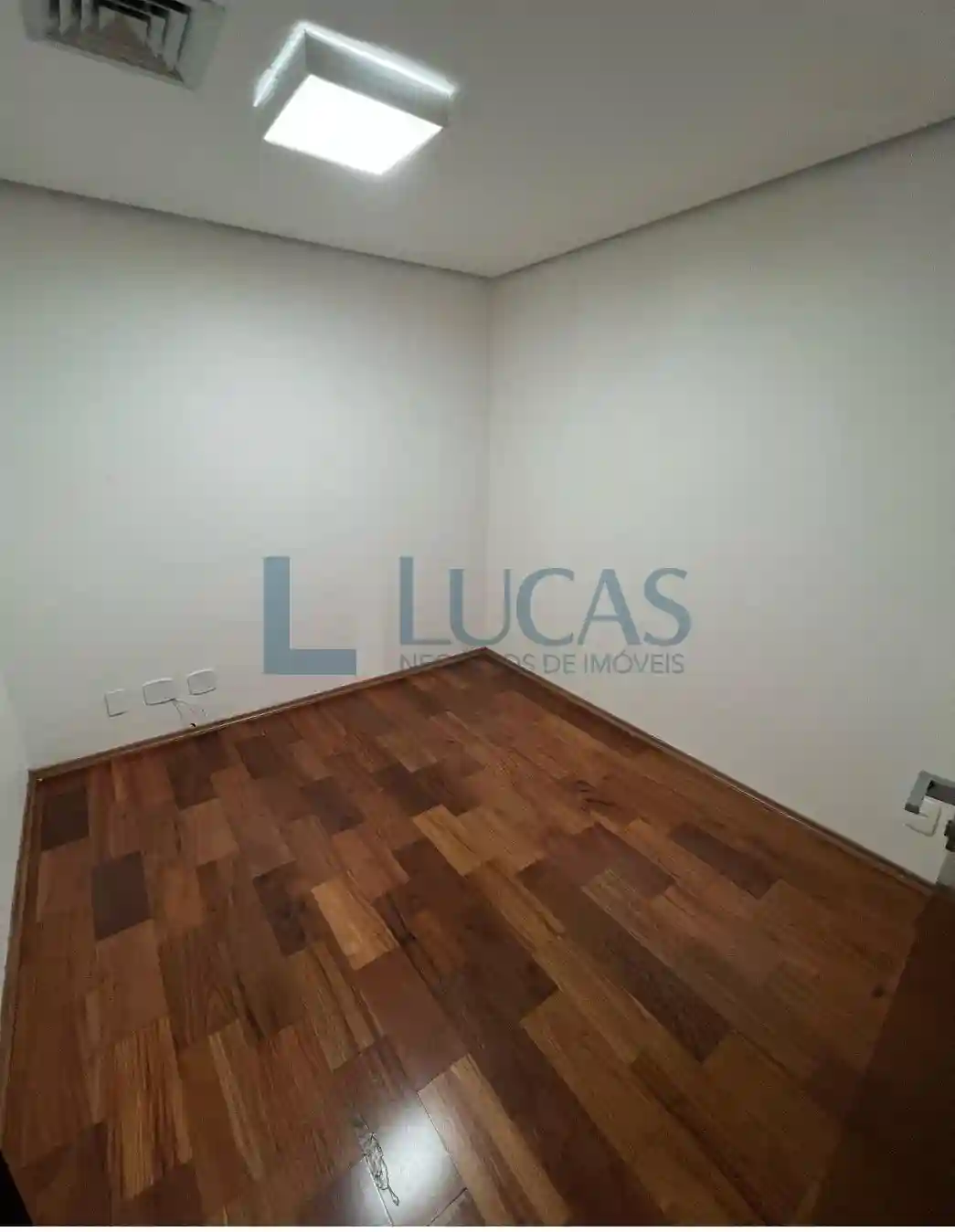 Conjunto Comercial / Sala  para aluguel, 49m² — foto 4 de 9