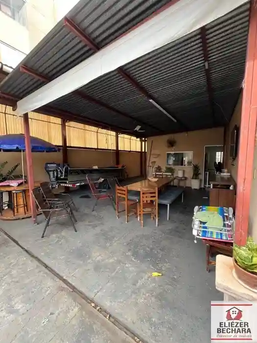 Casa com 3 quartos à venda, 260m² — foto 25 de 26