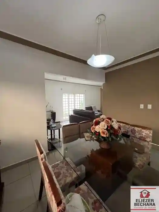 Casa com 3 quartos à venda, 260m² — foto 3 de 26