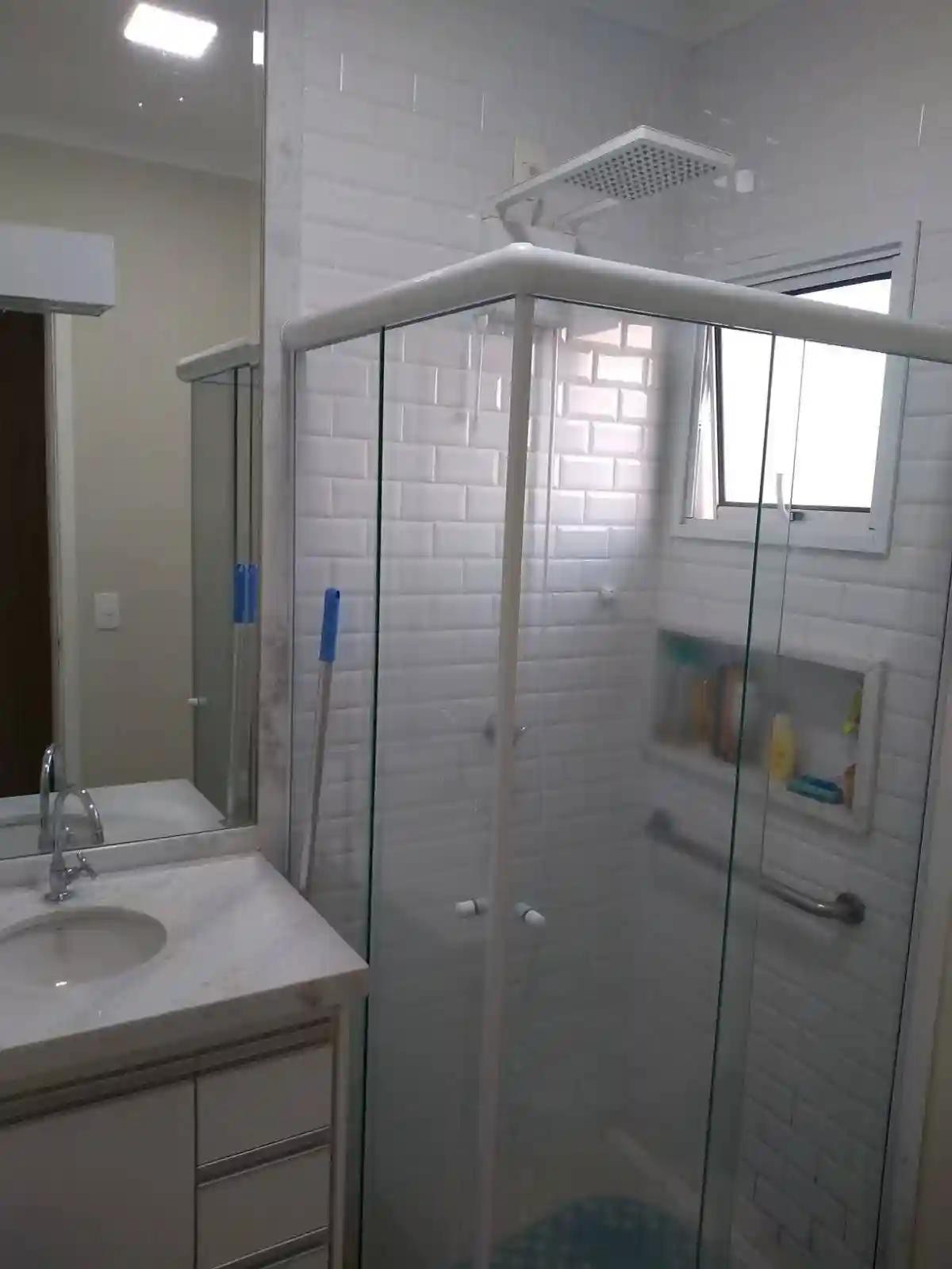 Casa de Condomínio com 3 quartos à venda, 212m² — foto 8 de 33