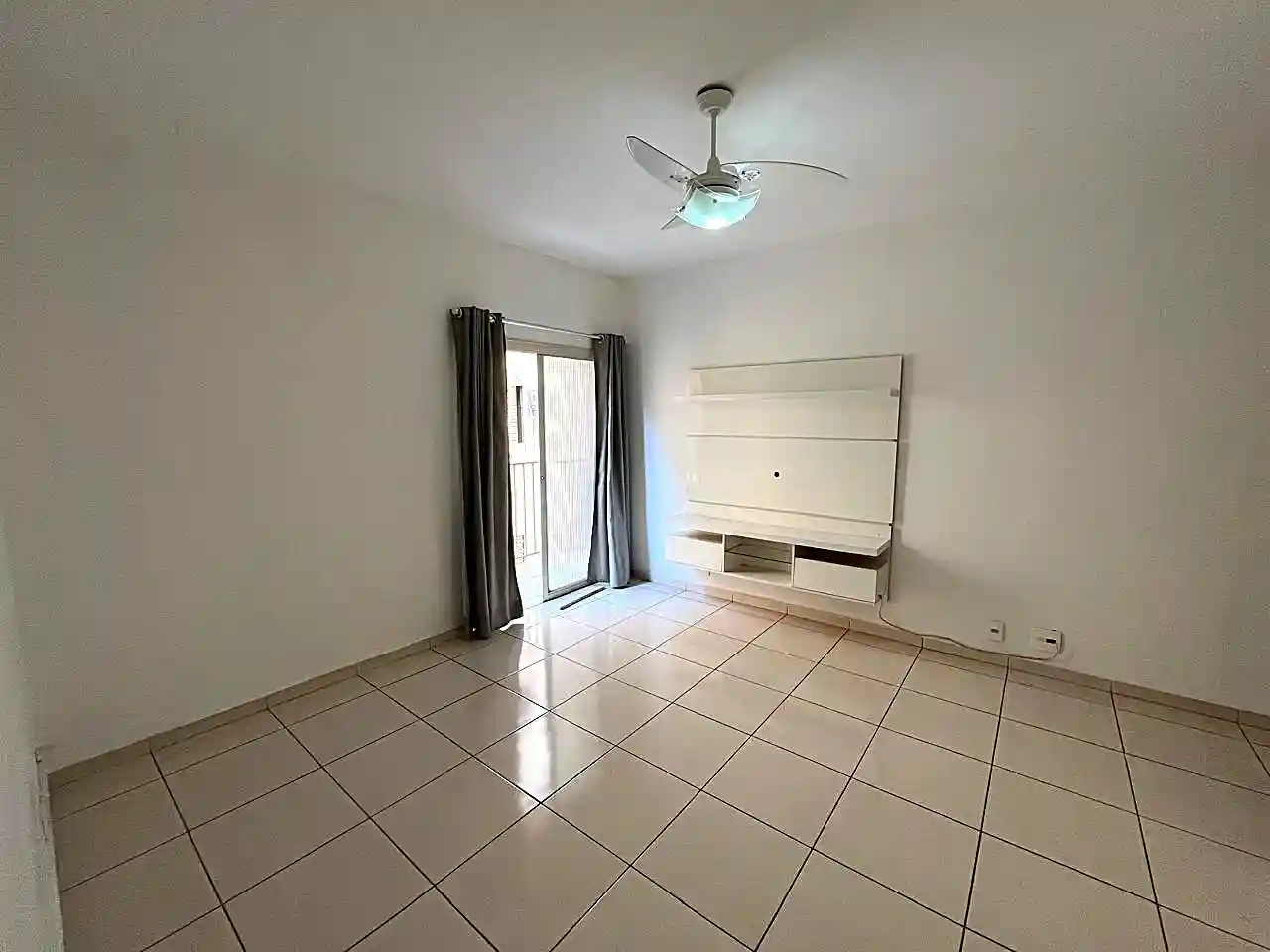 Apartamento com 2 quartos à venda, 60m² — foto 1 de 15