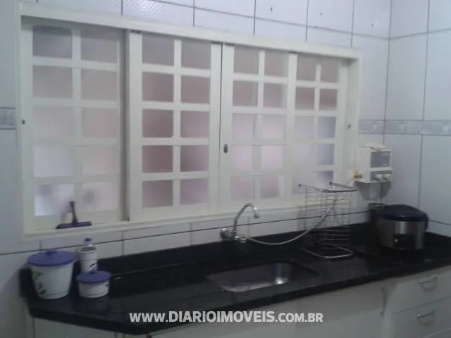 Casa à venda — foto 1 de 3