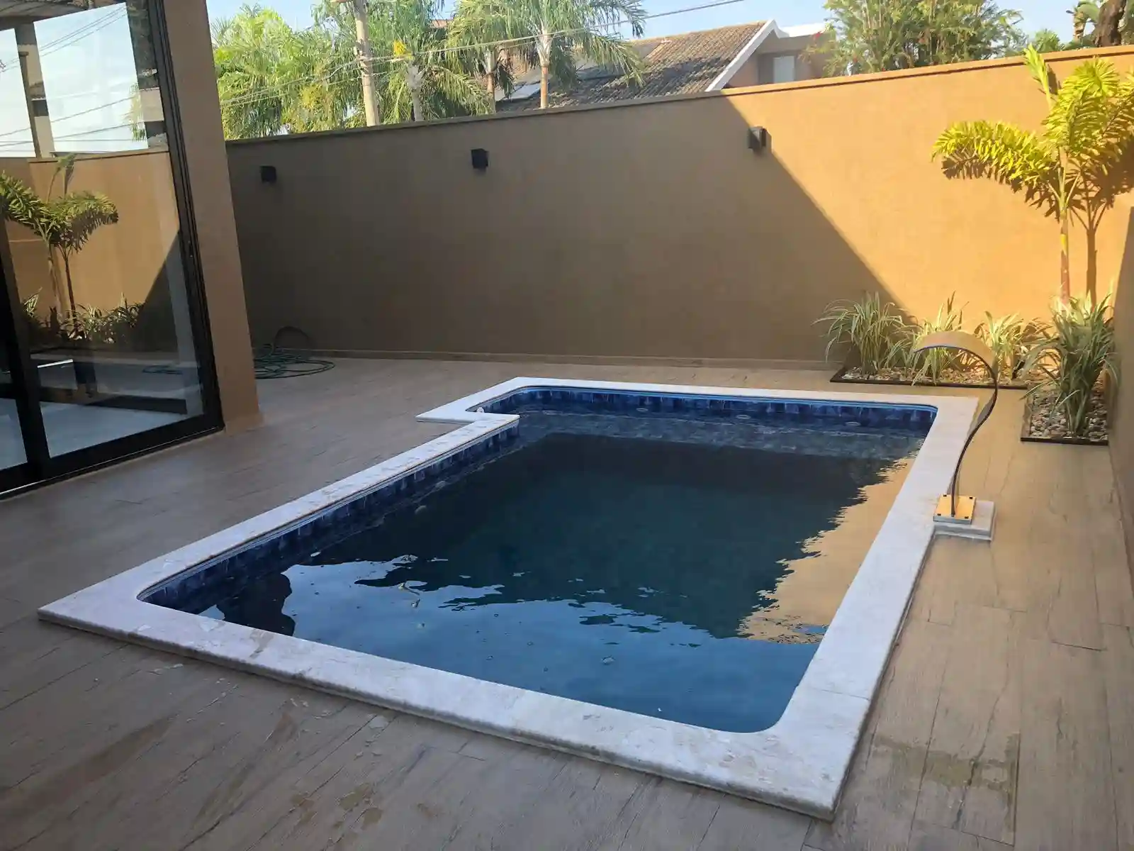 Casa de Condomínio com 4 quartos à venda, 433m² — foto 1 de 11