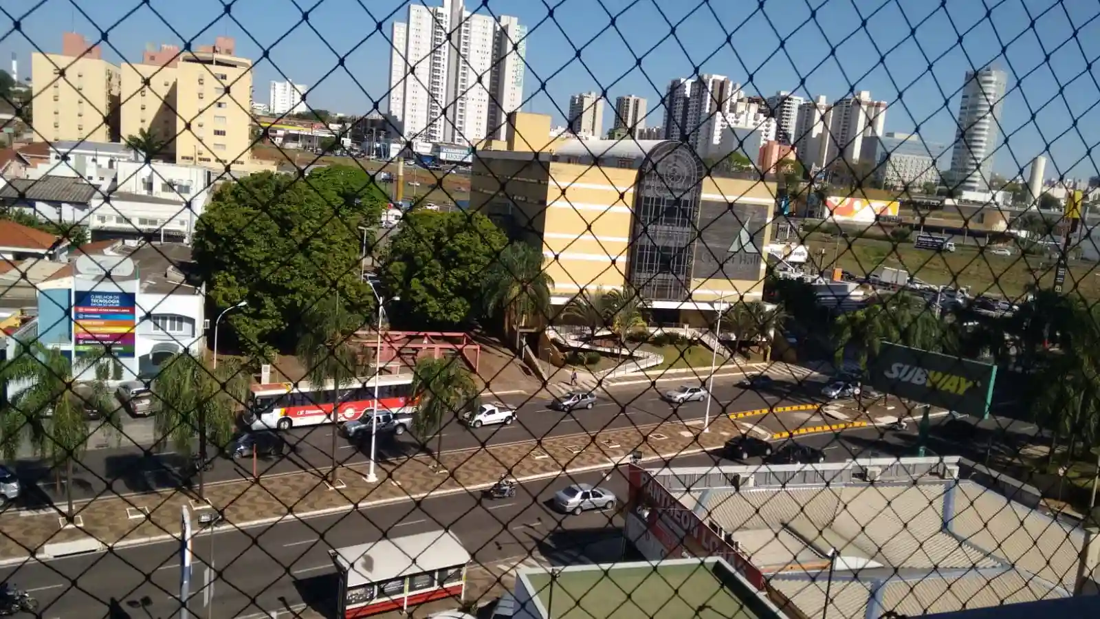 Apartamento com 3 quartos à venda, 90m² — foto 16 de 17