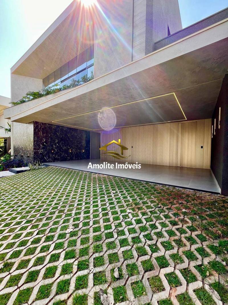 Casa de Condomínio com 4 quartos à venda, 380m² — foto 2 de 48