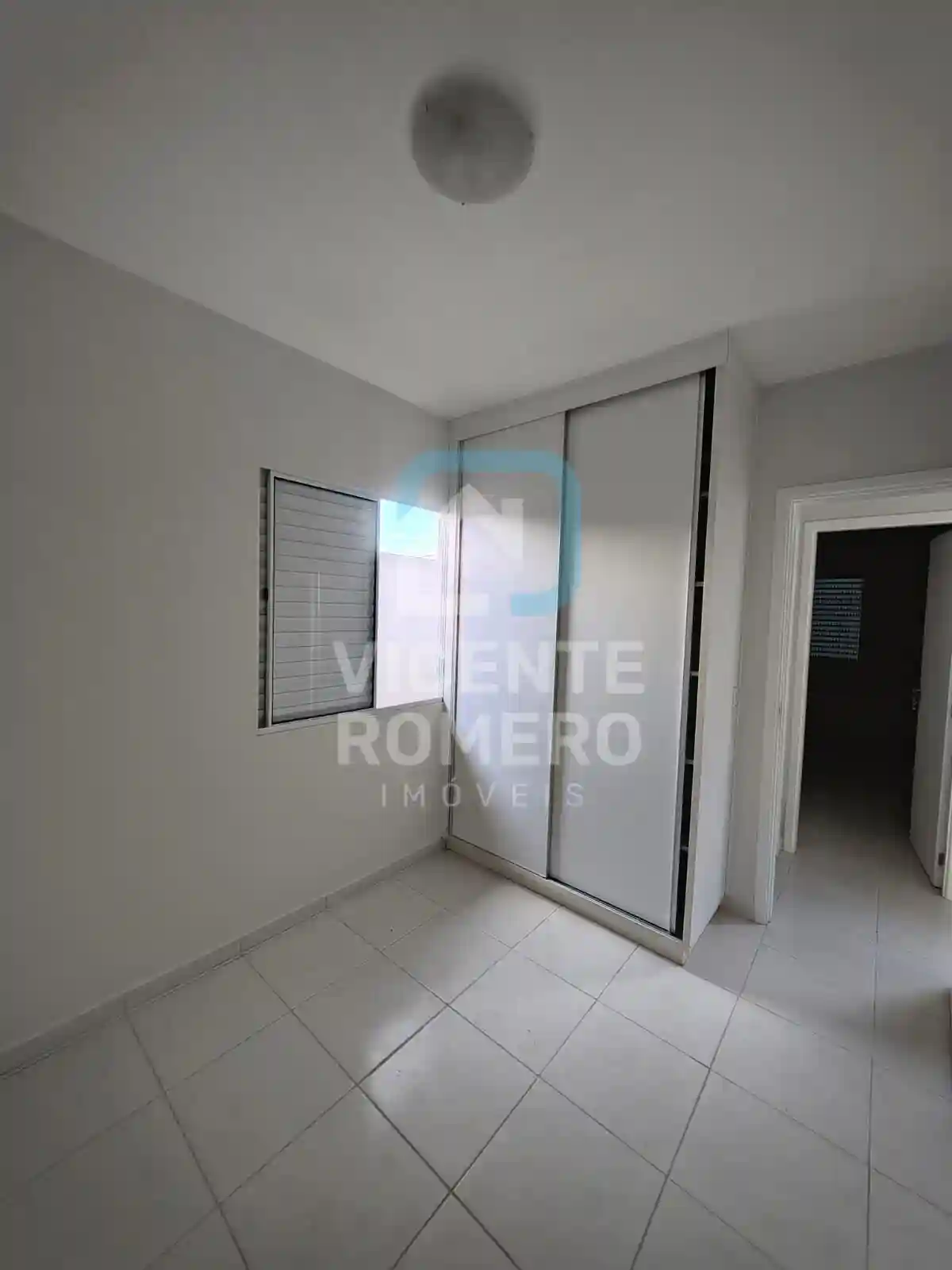 Casa de Condomínio com 2 quartos para aluguel, 90m² — foto 3 de 11