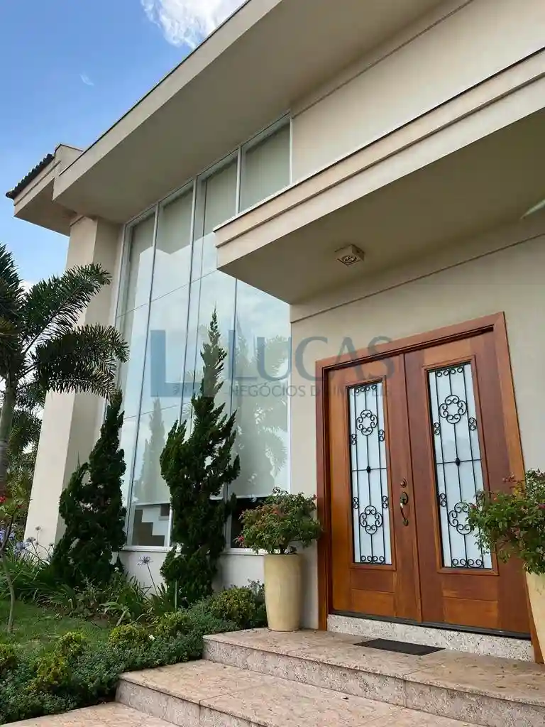 Casa de Condomínio com 4 quartos à venda, 386m² — foto 1 de 40