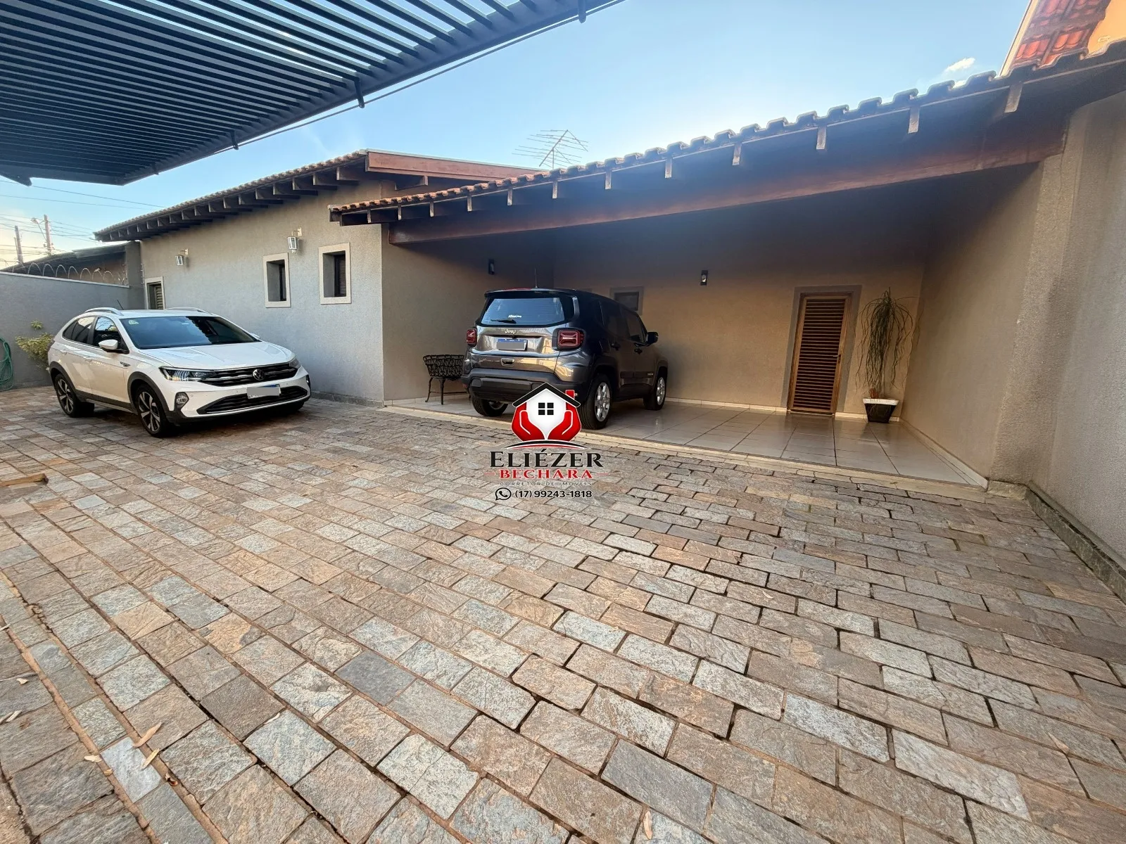 Casa com 4 quartos à venda, 320m² — foto 18 de 19