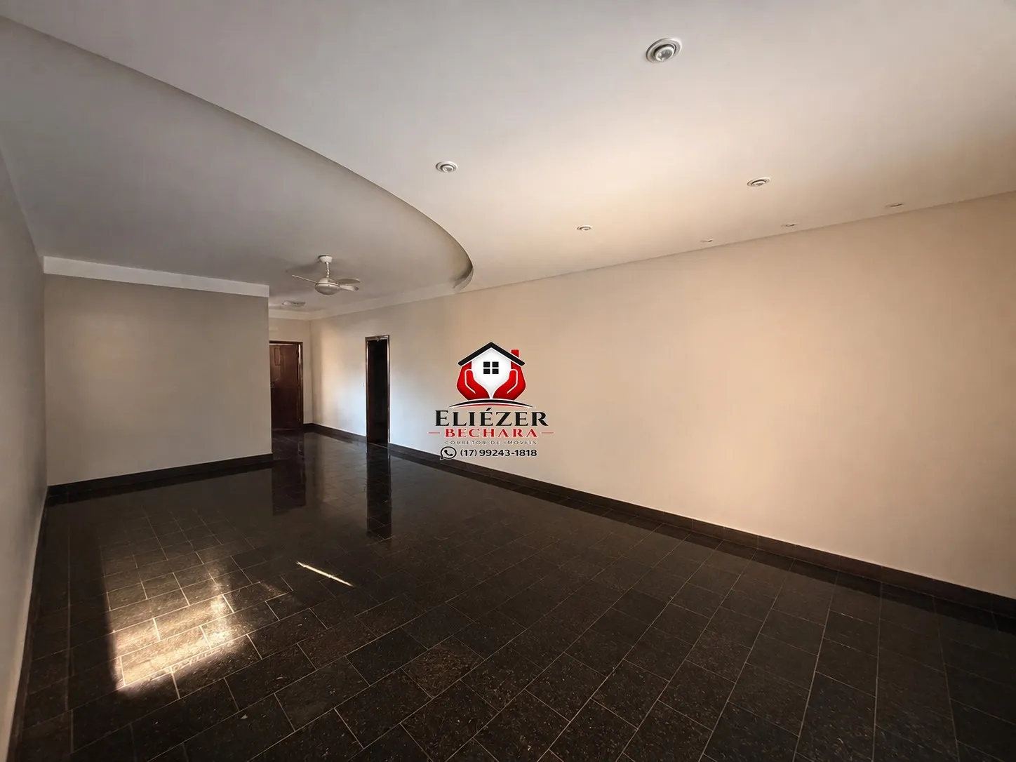 Casa com 4 quartos à venda, 320m² — foto 1 de 19