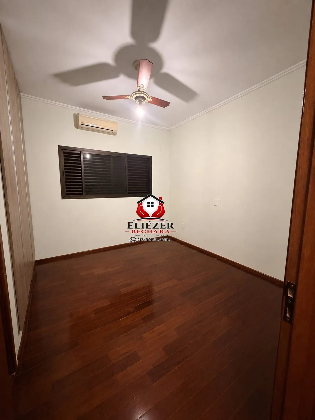 Casa com 4 quartos à venda, 320m² — foto 13 de 19