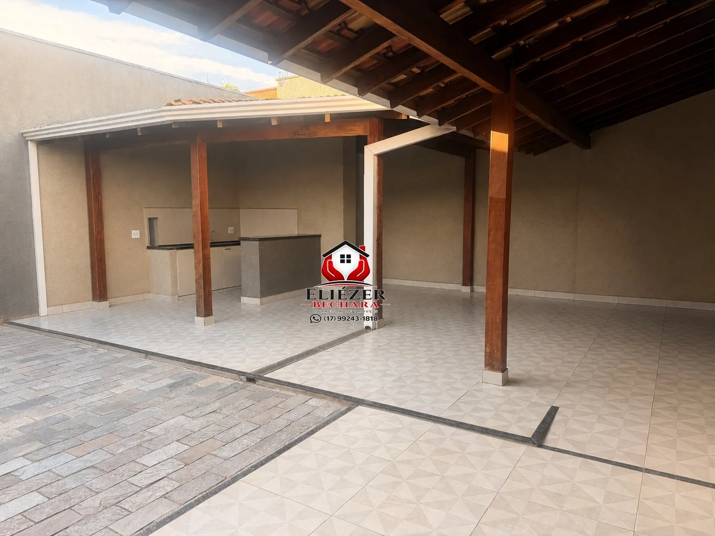 Casa com 4 quartos à venda, 320m² — foto 10 de 19