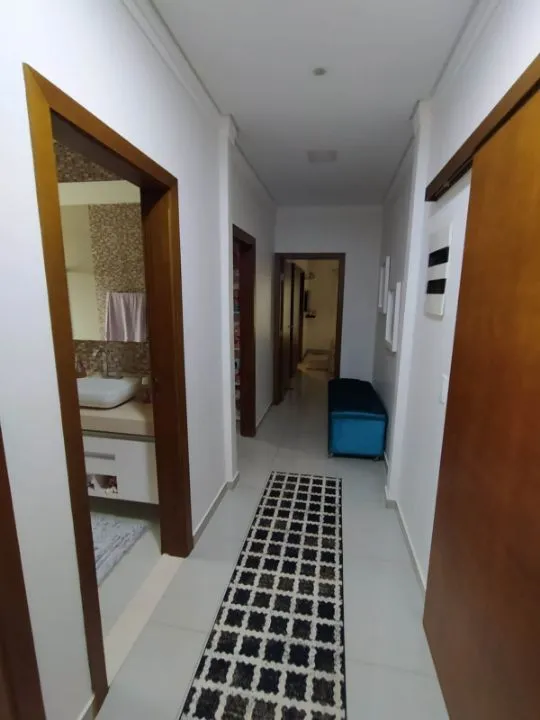 Casa com 4 quartos à venda, 600m² — foto 2 de 53