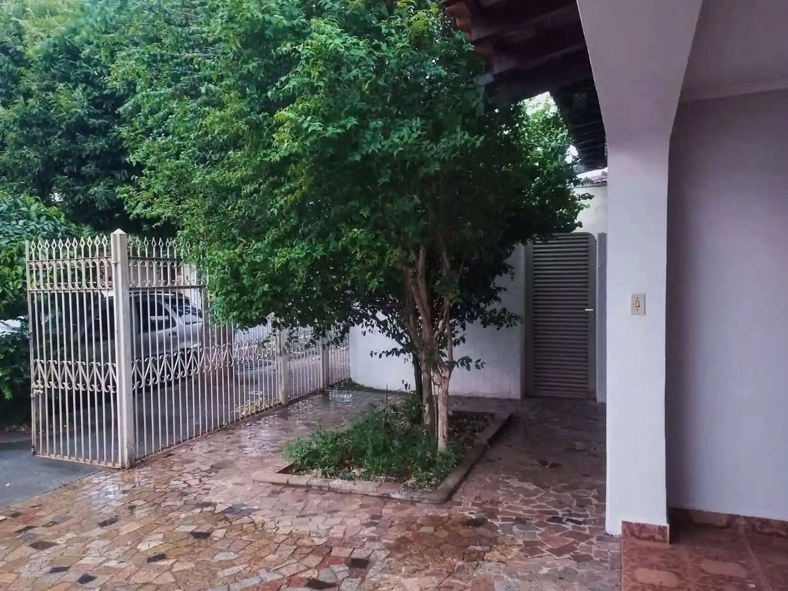 Casa com 3 quartos à venda, 260m² — foto 3 de 9