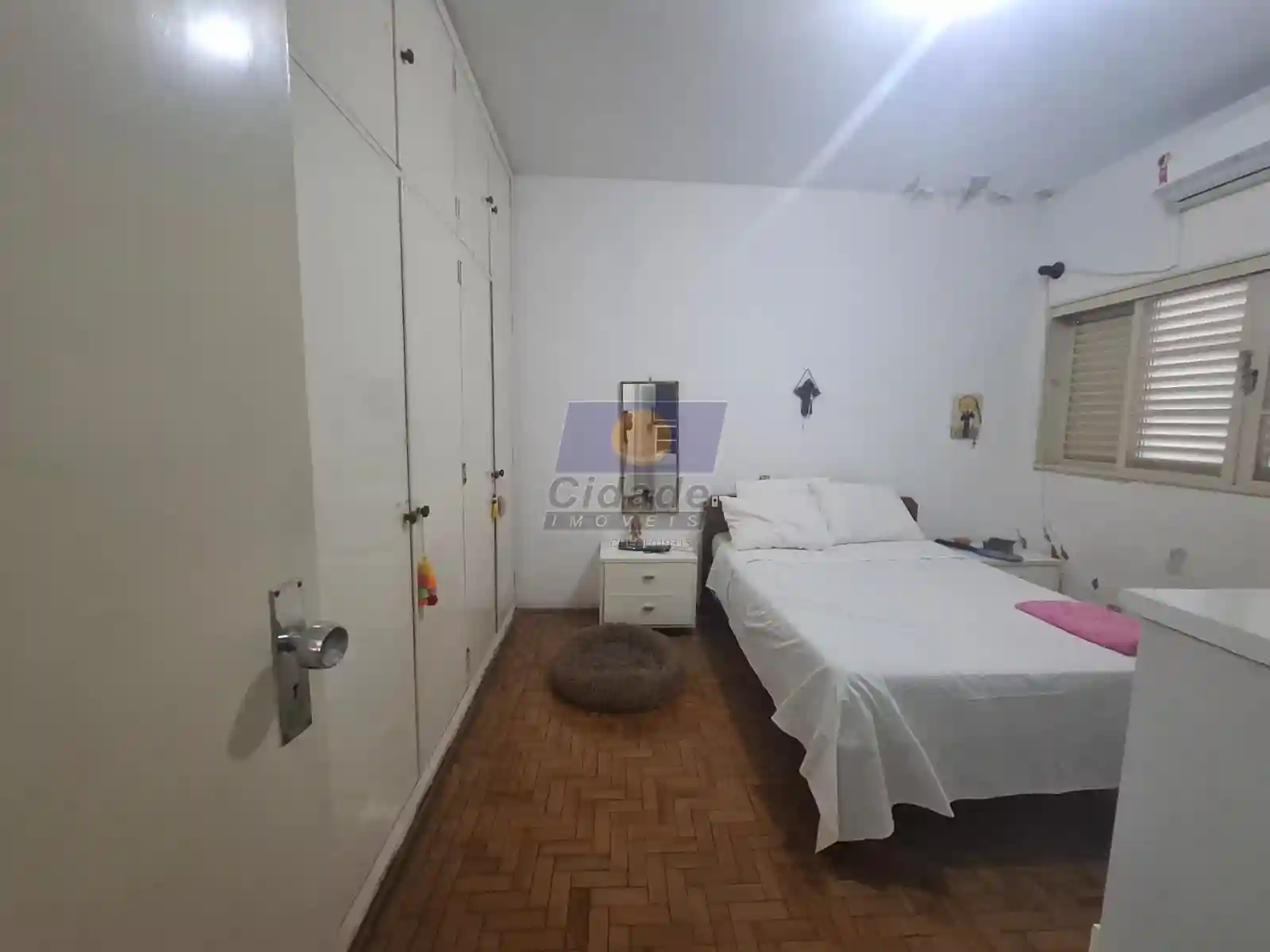 Casa com 4 quartos à venda, 280m² — foto 9 de 18