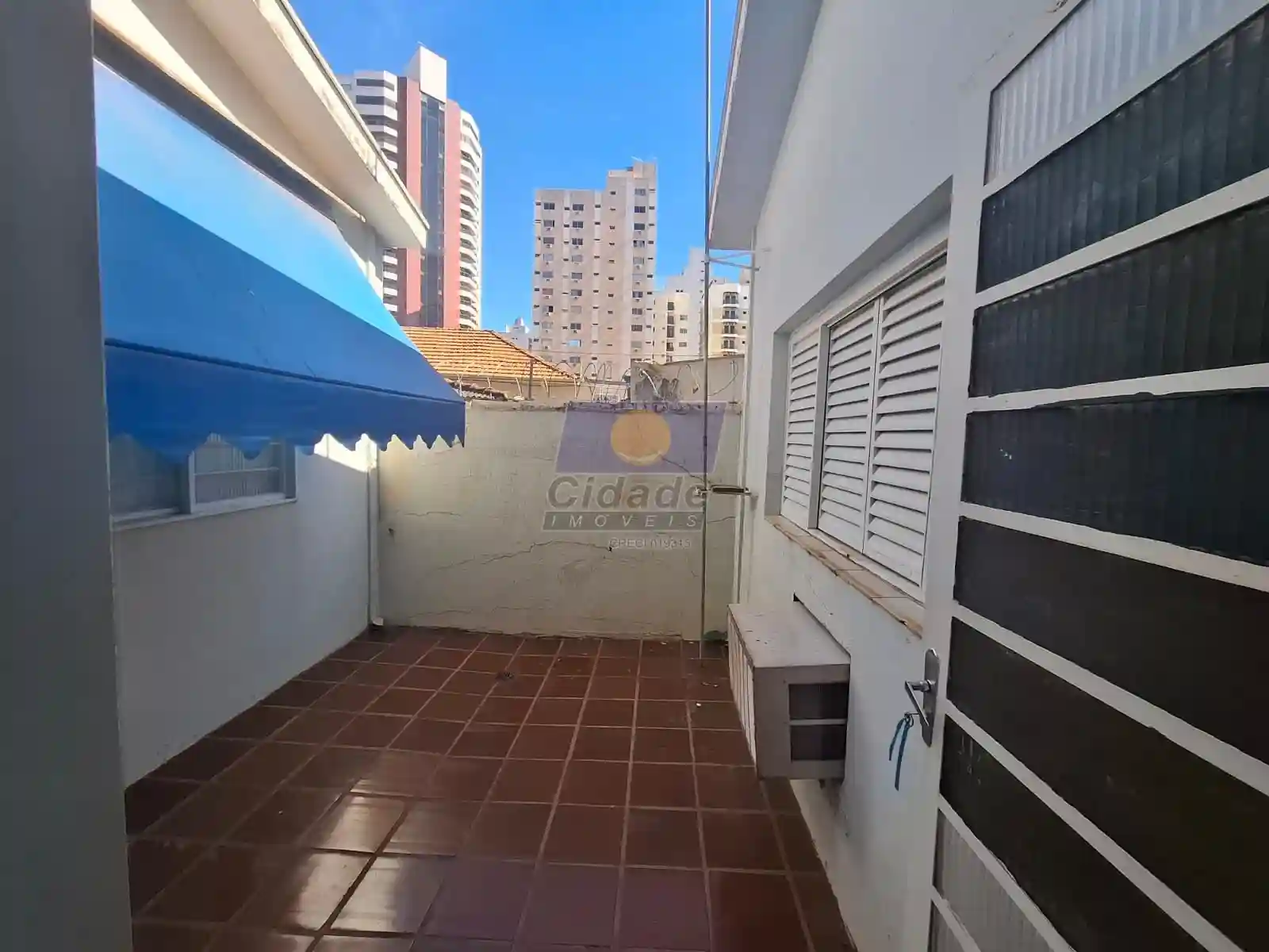 Casa com 4 quartos à venda, 280m² — foto 13 de 18