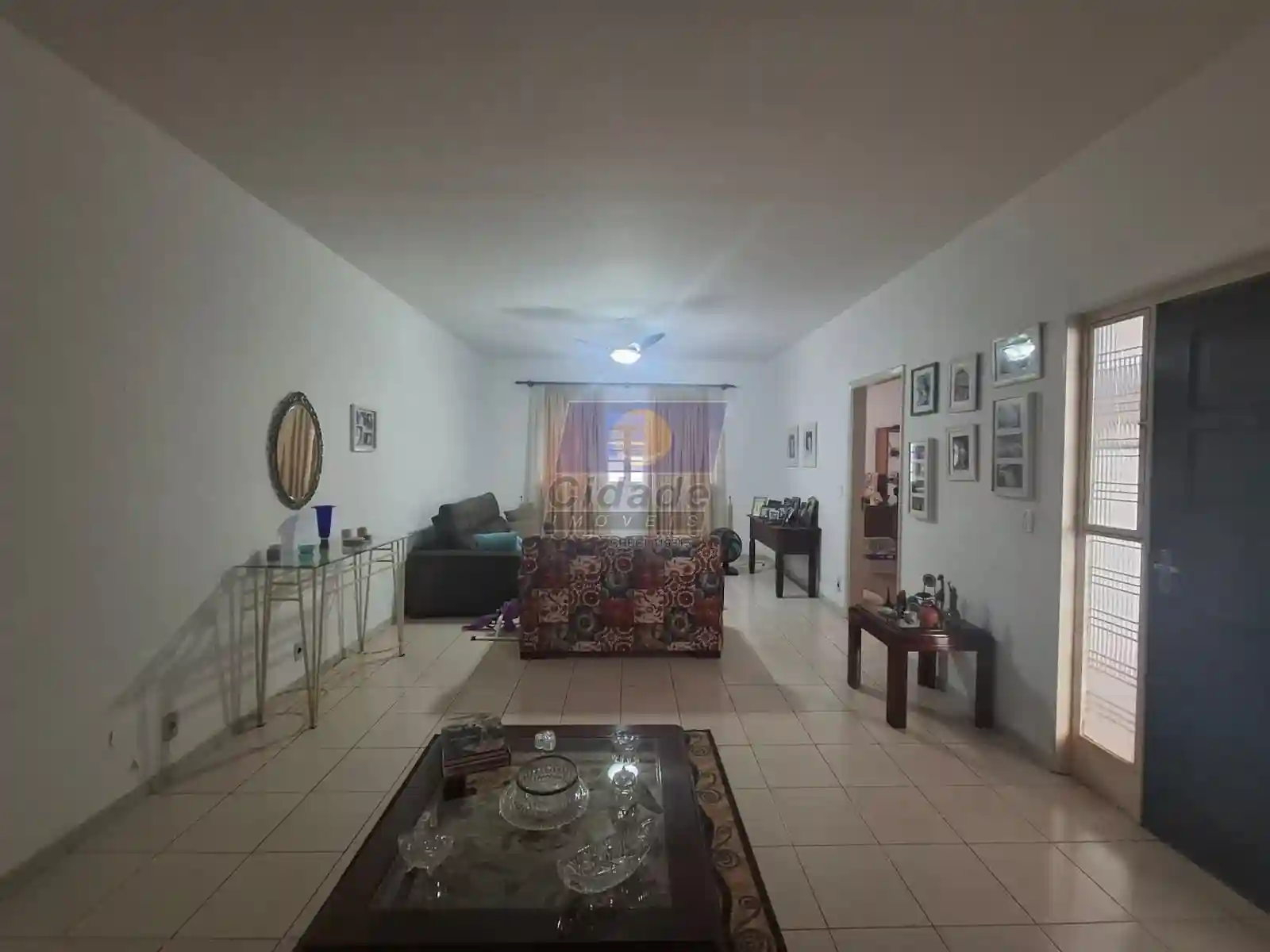 Casa com 4 quartos à venda, 280m² — foto 1 de 18
