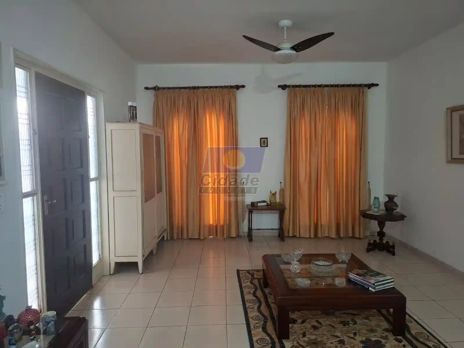 Casa com 4 quartos à venda, 280m² — foto 3 de 18