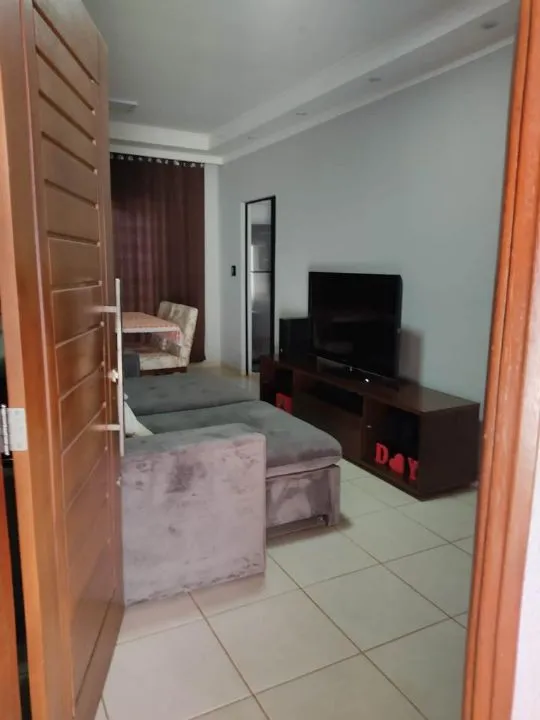 Casa com 2 quartos à venda, 100m² — foto 2 de 7